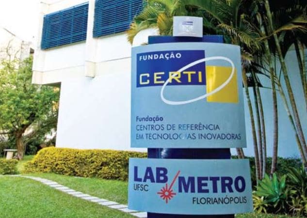 Arquivo histórico do EMC · UFSC